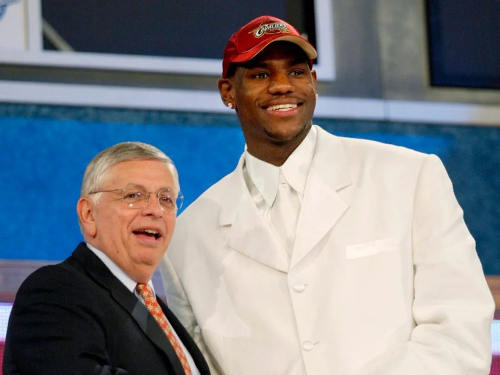 نقل و انتقالات NBA؛ درفت و ترید 5 لبران جیمز به عنوان انتخاب اول درفت 2003 وارد NBA و تیم کلیولند کولیرز شد