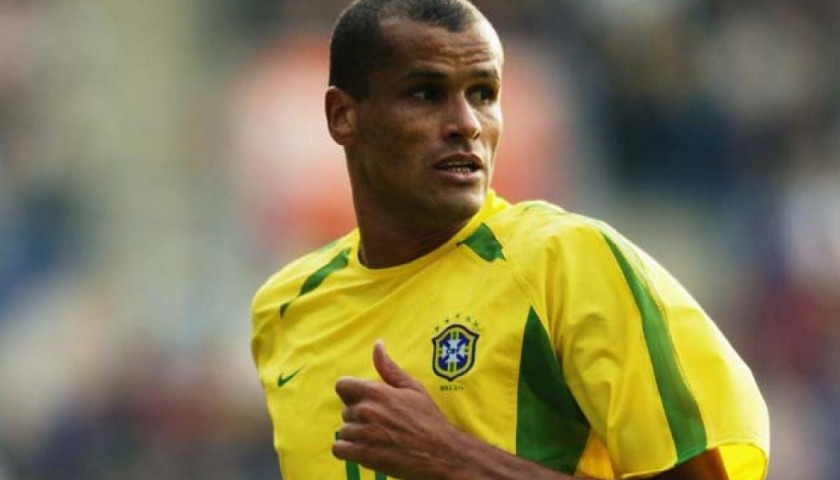 ریوالدو یکی از 3 بازیکن برزیلی است که علاوه بر قهرمانی در جام جهانی و لیگ قهرمانان اروپا، برنده توپ طلا نیز شده است