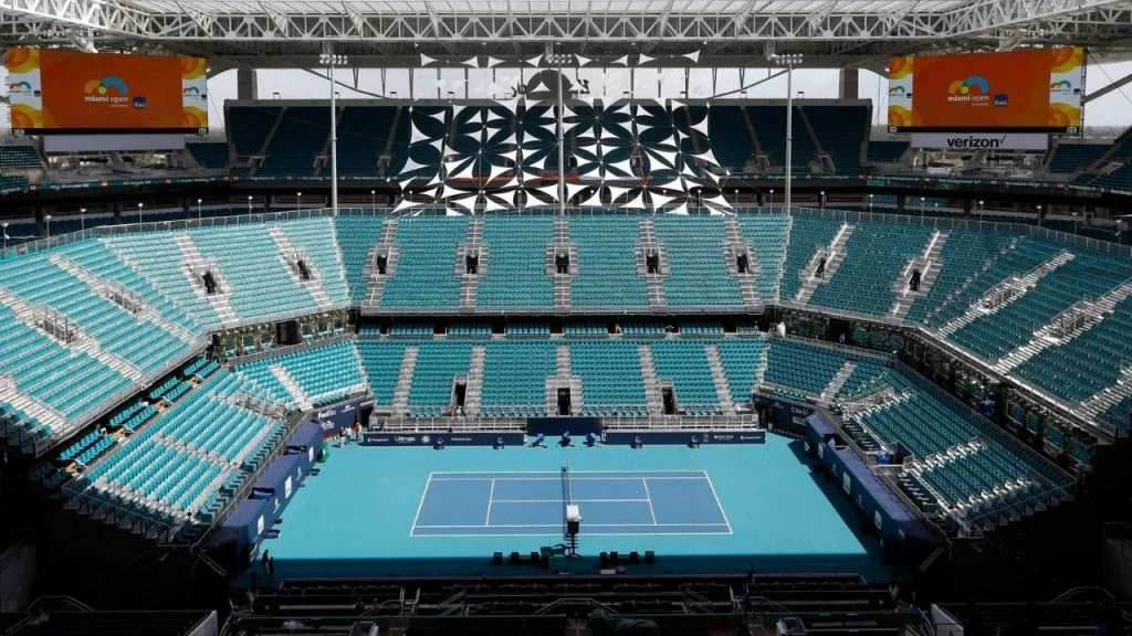 مسترز میامی 3 مسترز میامی از سال 2018 در ورزشگاه Hard Rock Stadium برگزار می شود