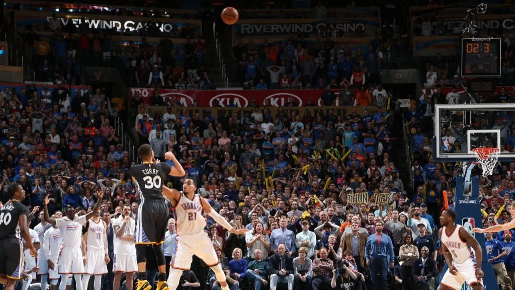 دست نیافتنی ترین رکوردهای تاریخ NBA 15 استفن کری در فصل 2016-2015 موفق به ثبت 402 پرتاب سه امتیازی موفق شد که رکورد بیشترین پرتاب سه امتیازی در یک فصل NBA است