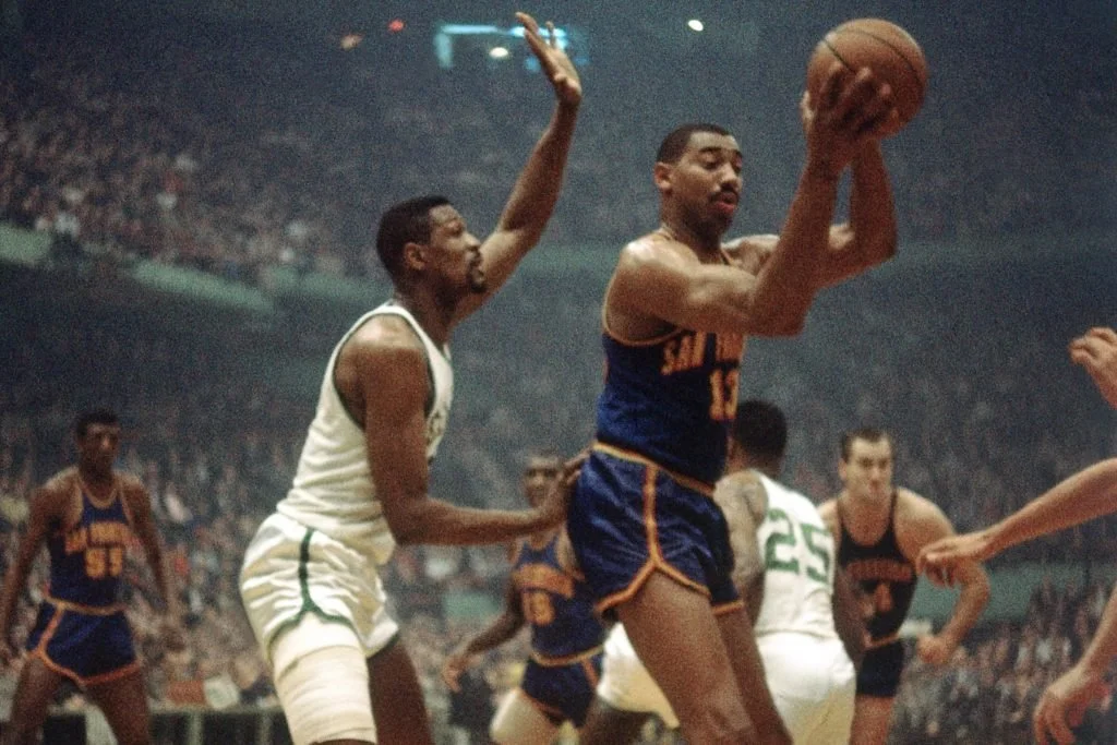 فینال NBA؛ هفتمین قهرمانی گلدن استیت واریرز 3 آخرين بار در سال 1964 بوستون سلتيكس در فينال به مصاف سن فرانسيسكو واريرز رفت كه جدال ميان بهترين هاى آن زمان يعنى بيل راسل و ويلت چمبرلين بود