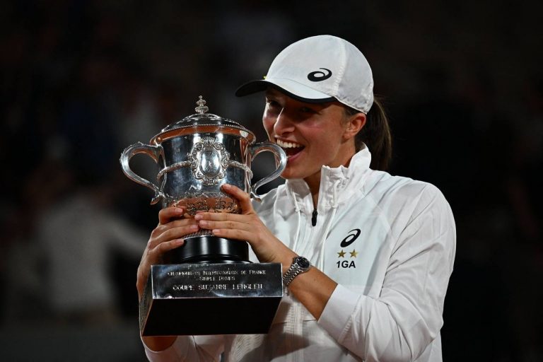 ایگا اشویانتک؛ ملکه جدید تنیس