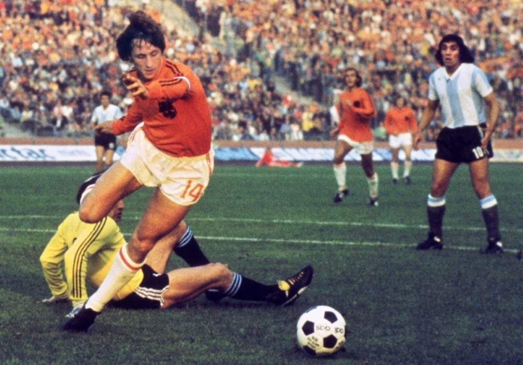 هلند 1974، احتمالا در کنار مجارستان 1954 و برزیل 1982، بهترین تیمی است که قهرمان جام جهانی نشد