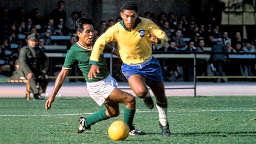 برزیل با درخشش گارینشا در جام جهانی 1962، به دومین قهرمانی متوالی خود رسید
