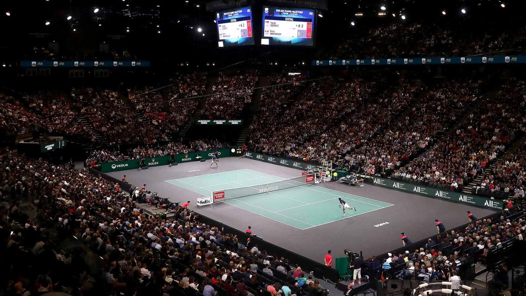 مسترز پاریس تنها مسترز تنیس است که روی سطح هاردکورت و ورزشگاه سربسته برگزار می شود